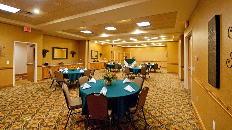<b>Hampton Inn & Suites Buffalo Meeting</b>. Images powered by <a href="https://iceportal.shijigroup.com/" title="IcePortal" target="_blank">IcePortal</a>.