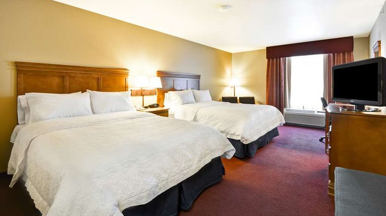 <b>Hampton Inn Bozeman Room</b>. Images powered by <a href="https://iceportal.shijigroup.com/" title="IcePortal" target="_blank">IcePortal</a>.