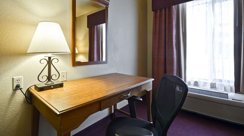 <b>Hampton Inn Bozeman Room</b>. Images powered by <a href="https://iceportal.shijigroup.com/" title="IcePortal" target="_blank">IcePortal</a>.