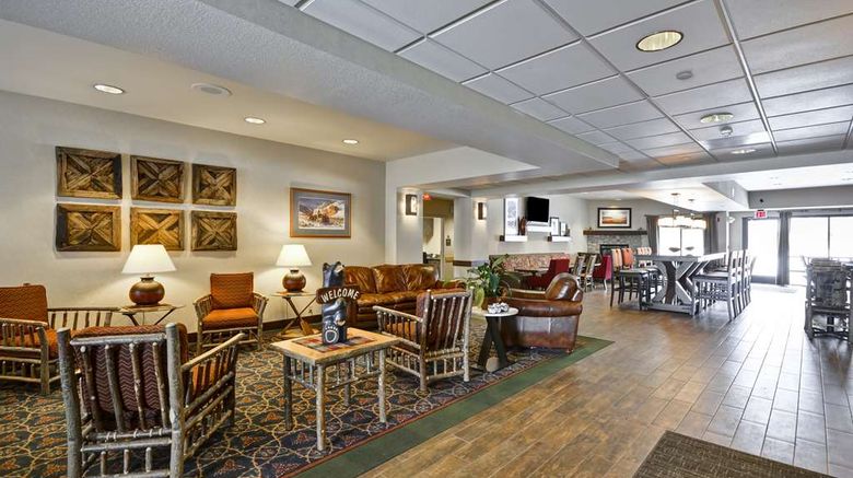 <b>Hampton Inn Bozeman Lobby</b>. Images powered by <a href="https://iceportal.shijigroup.com/" title="IcePortal" target="_blank">IcePortal</a>.