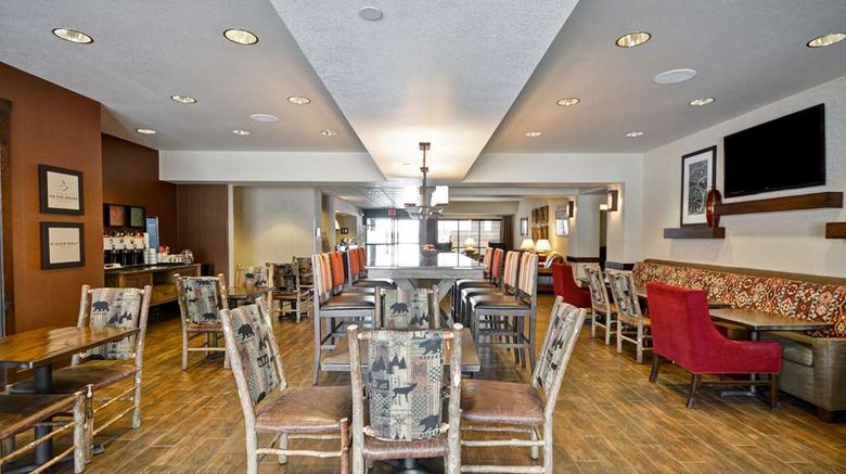 <b>Hampton Inn Bozeman Lobby</b>. Images powered by <a href="https://iceportal.shijigroup.com/" title="IcePortal" target="_blank">IcePortal</a>.