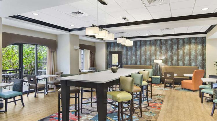 Hampton Inn Columbia Restaurant