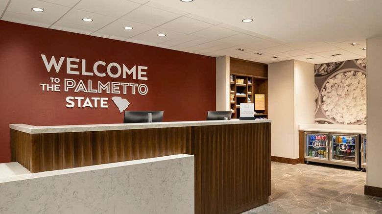 <b>Hampton Inn Columbia Downtown Lobby</b>. Images powered by <a href="https://iceportal.shijigroup.com/" title="IcePortal" target="_blank">IcePortal</a>.
