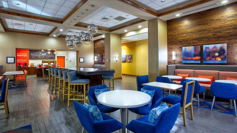 <b>Hampton Inn & Suites-Columbia Southeast Restaurant</b>. Images powered by <a href="https://iceportal.shijigroup.com/" title="IcePortal" target="_blank">IcePortal</a>.
