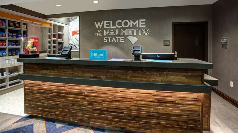 <b>Hampton Inn & Suites-Columbia Southeast Lobby</b>. Images powered by <a href="https://iceportal.shijigroup.com/" title="IcePortal" target="_blank">IcePortal</a>.