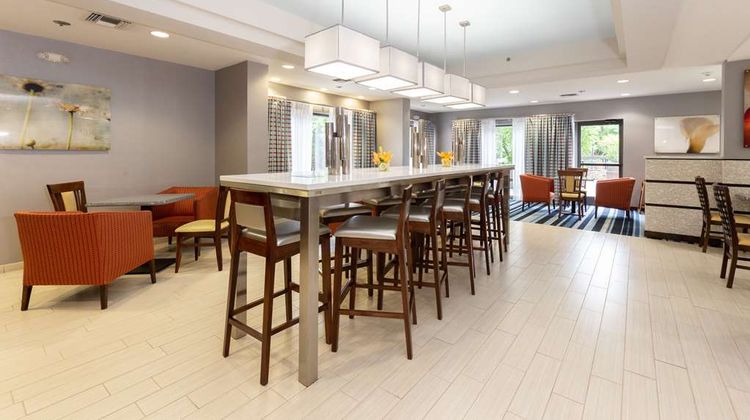 Hampton Inn Columbia I-26/ Harbison Blvd Lobby