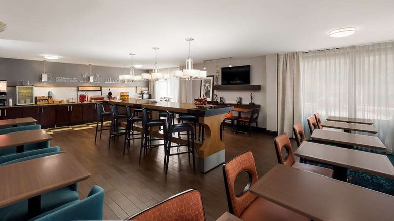 <b>Hampton Inn Columbia-I-26 Airport Restaurant</b>. Images powered by <a href="https://iceportal.shijigroup.com/" title="IcePortal" target="_blank">IcePortal</a>.