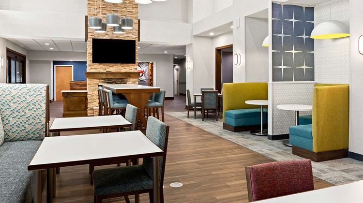 Hampton Inn & Suites Canton Restaurant