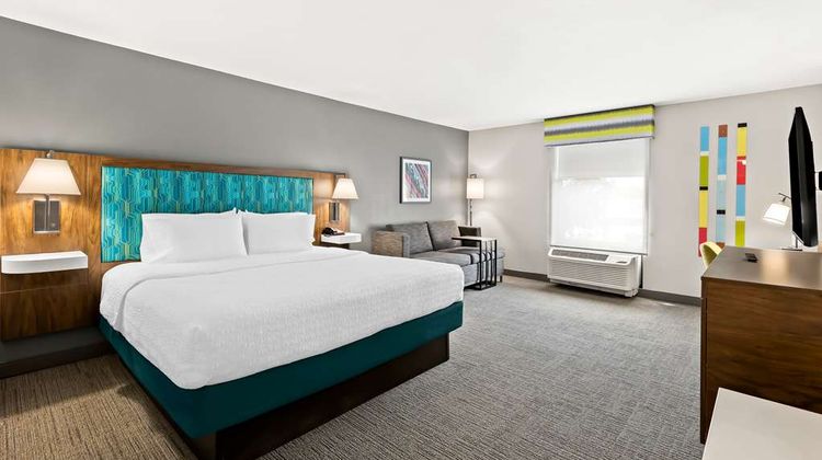 Hampton Inn & Suites Canton Room