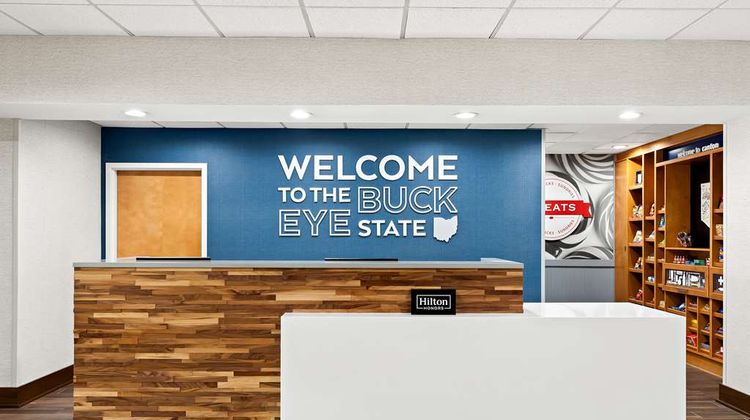 Hampton Inn & Suites Canton Lobby
