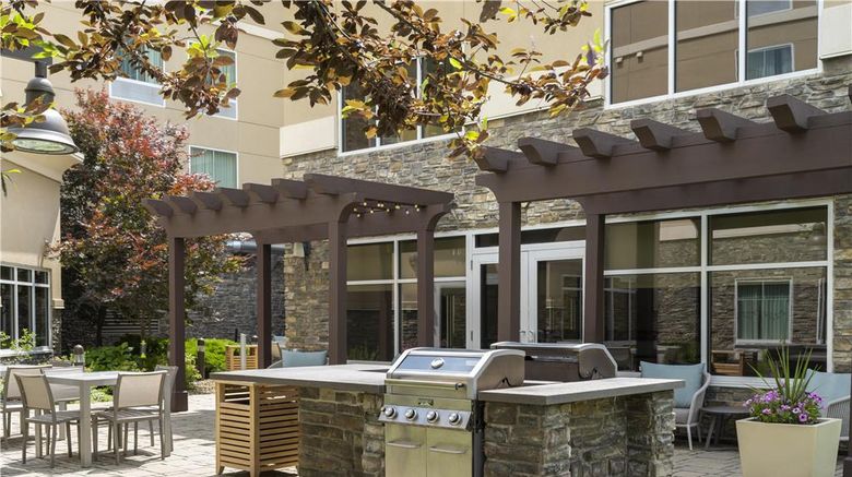 <b>Homewood Suites by Hilton Akron Fairlawn Exterior</b>. Images powered by <a href="https://iceportal.shijigroup.com/" title="IcePortal" target="_blank">IcePortal</a>.