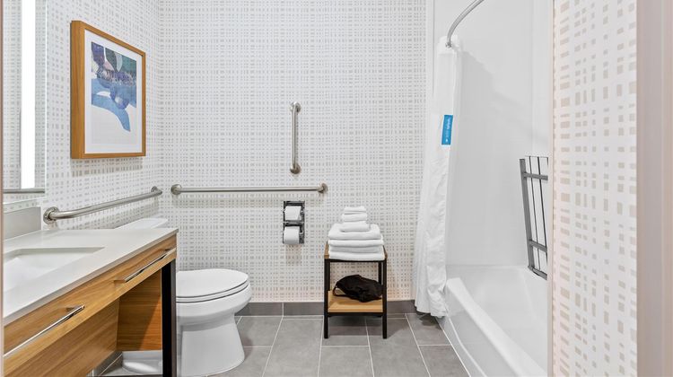 Hampton Inn Akron-Fairlawn Room