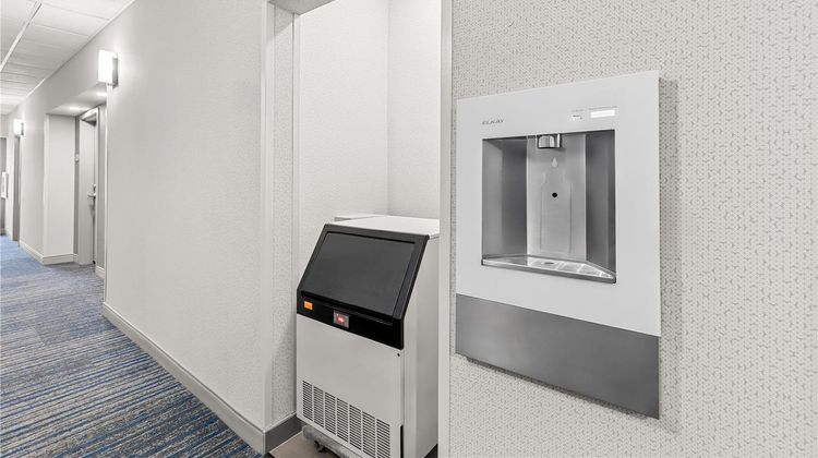Hampton Inn Akron-Fairlawn Recreation