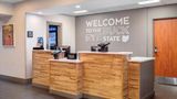 <b>Hampton Inn Akron South Lobby</b>. Images powered by <a href="https://iceportal.shijigroup.com/" title="IcePortal" target="_blank">IcePortal</a>.