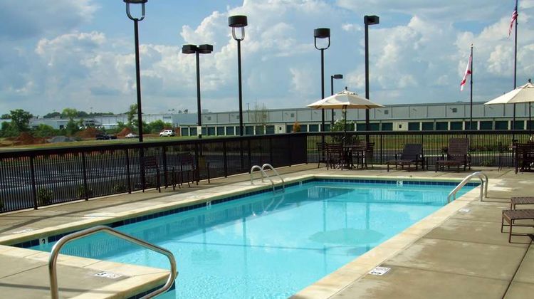 Hampton Inn Calera Pool