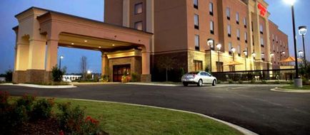 Hampton Inn Calera Exterior