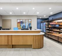 Hampton Inn Carrollton Lobby