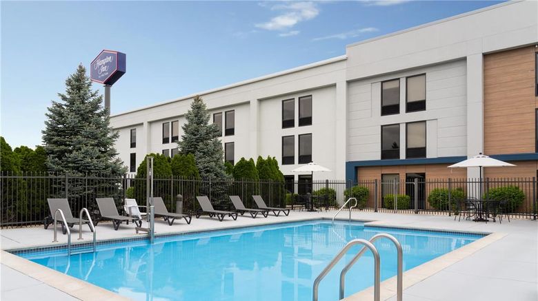 <b>Hampton Inn Chambersburg Pool</b>. Images powered by <a href="https://iceportal.shijigroup.com/" title="IcePortal" target="_blank">IcePortal</a>.