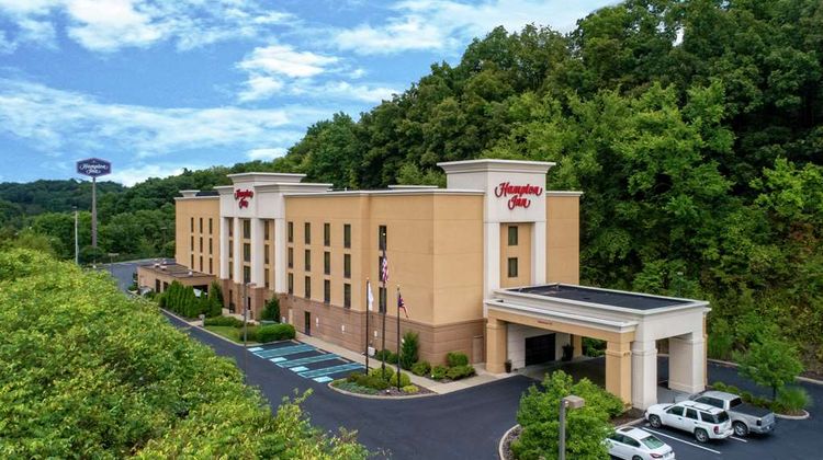 Hampton Inn Cambridge Exterior