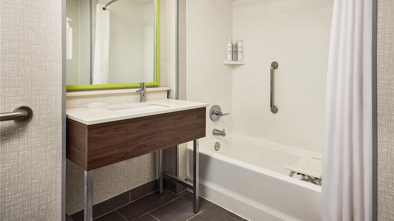 <b>Hampton Inn Colby Room</b>. Images powered by <a href="https://iceportal.shijigroup.com/" title="IcePortal" target="_blank">IcePortal</a>.