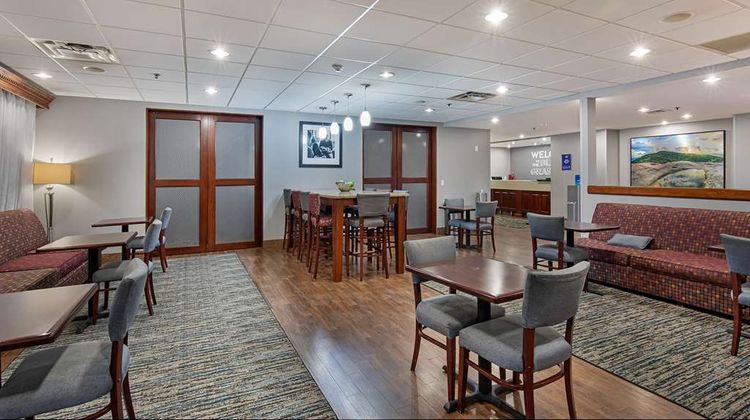 Hampton Inn Corbin Lobby
