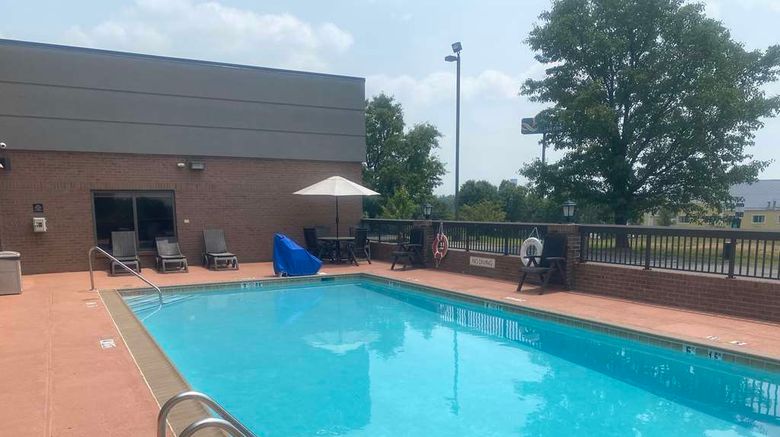 <b>Hampton Inn Corbin Pool</b>. Images powered by <a href="https://iceportal.shijigroup.com/" title="IcePortal" target="_blank">IcePortal</a>.