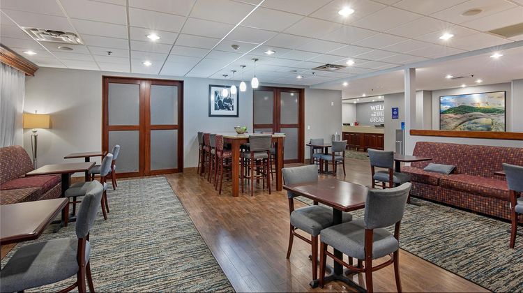 Hampton Inn Corbin Lobby