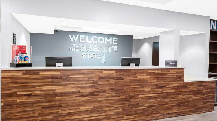 Hampton Inn Concord/Bow Lobby