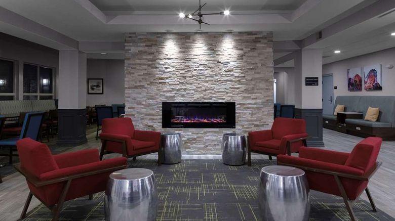 <b>Hampton Inn Concord/Bow Lobby</b>. Images powered by <a href="https://iceportal.shijigroup.com/" title="IcePortal" target="_blank">IcePortal</a>.