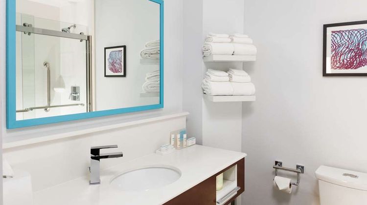 Hampton Inn Concord/Bow Room