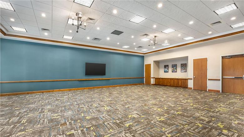 <b>Hampton Inn & Suites Coeur d' Alene Meeting</b>. Images powered by <a href="https://iceportal.shijigroup.com/" title="IcePortal" target="_blank">IcePortal</a>.