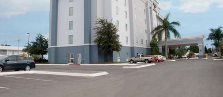 Hampton Inn by Hilton Ciudad Victoria Exterior