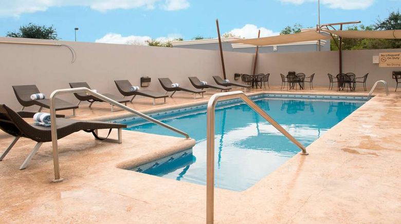 <b>Hampton Inn by Hilton Ciudad Victoria Pool</b>. Images powered by <a href="https://iceportal.shijigroup.com/" title="IcePortal" target="_blank">IcePortal</a>.