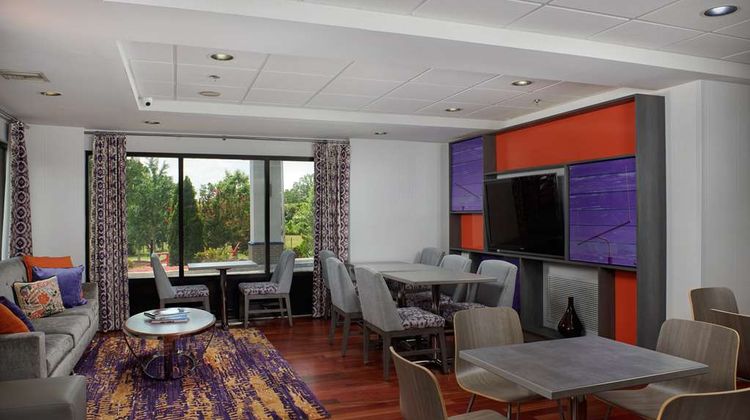 Hampton Inn Clemson Lobby