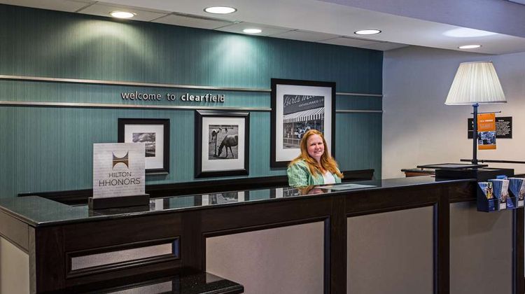 Hampton Inn Clearfield Lobby