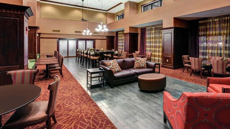 Hampton Inn & Suites Chadds Ford Lobby