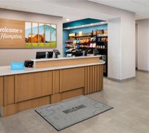 Hampton Inn & Suites Chadds Ford Lobby