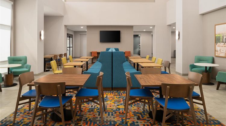 Hampton Inn & Suites Chadds Ford Lobby