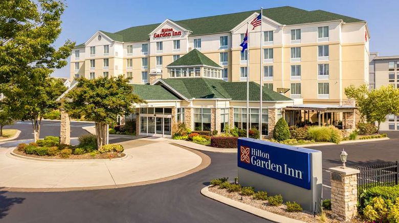 <b>Hilton Garden Inn Chattanooga Exterior</b>. Images powered by <a href="https://iceportal.shijigroup.com/" title="IcePortal" target="_blank">IcePortal</a>.