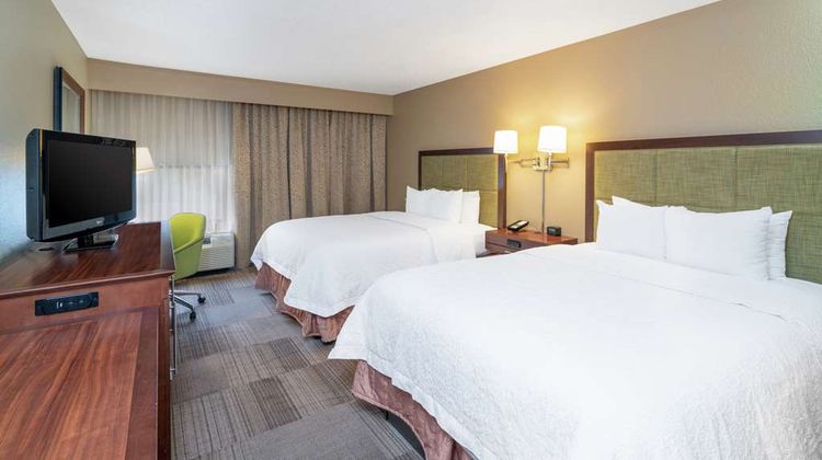 Hampton Inn-Hixson Room