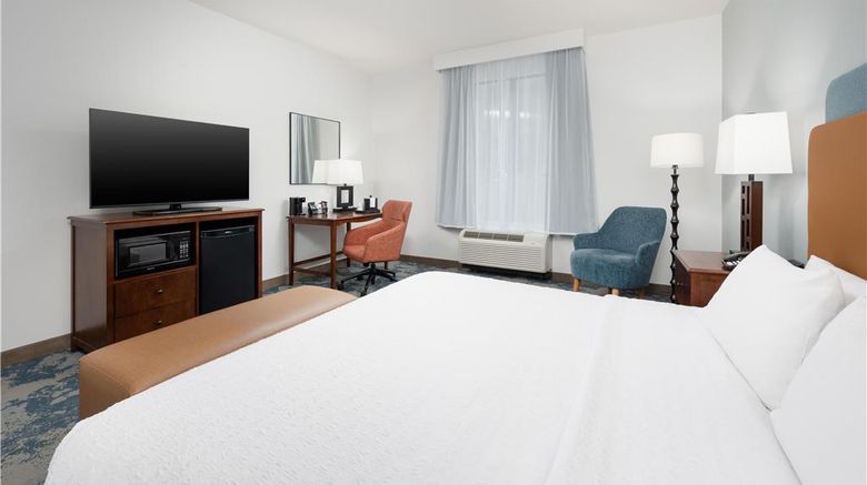 <b>Hampton Inn Cleveland, TN Room</b>. Images powered by <a href="https://iceportal.shijigroup.com/" title="IcePortal" target="_blank">IcePortal</a>.