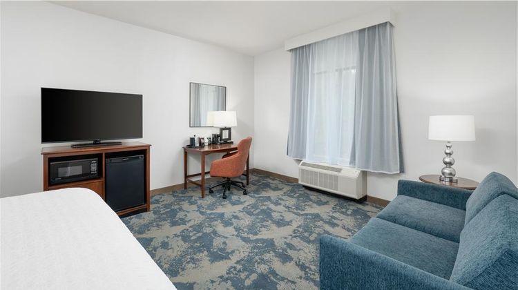 Hampton Inn Cleveland, TN Room