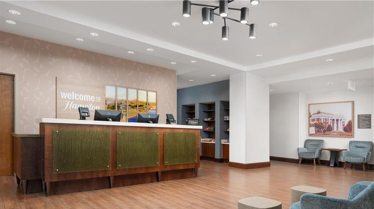 Hampton Inn Cleveland, TN Lobby
