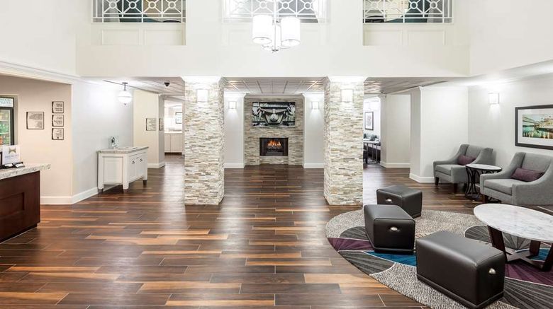 <b>Homewood Suites by Hilton Chattanooga Lobby</b>. Images powered by <a href="https://iceportal.shijigroup.com/" title="IcePortal" target="_blank">IcePortal</a>.