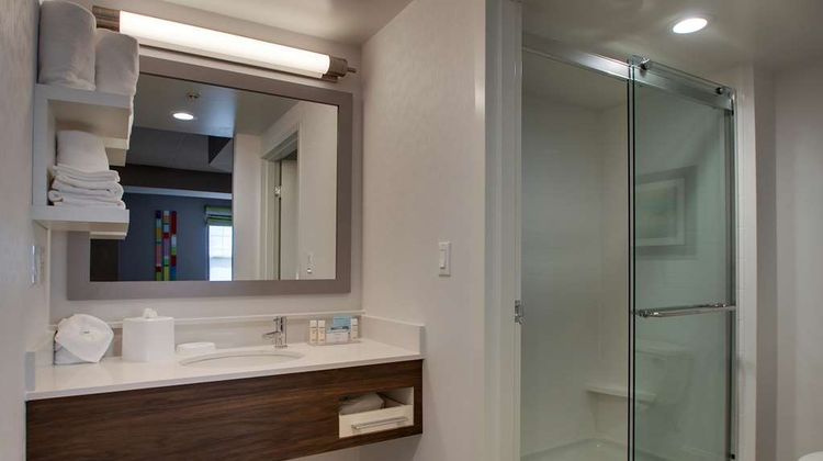 Hampton Inn & Suites Aurora Room