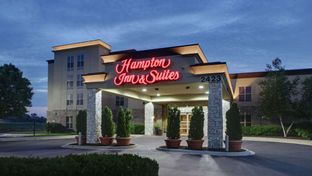 Hampton Inn & Suites Aurora