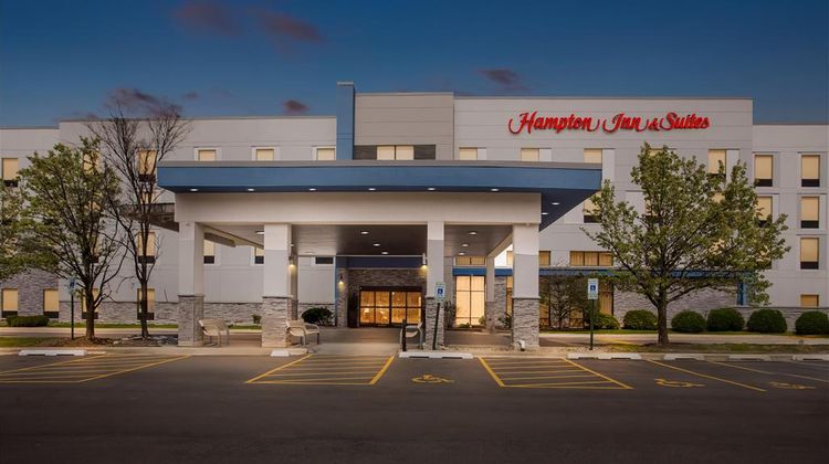 Hampton Inn & Suites Bolingbrook Exterior