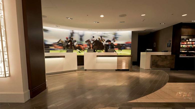 <b>Hilton Chicago/Oak Brook Hills Resort Lobby</b>. Images powered by <a href="https://iceportal.shijigroup.com/" title="IcePortal" target="_blank">IcePortal</a>.