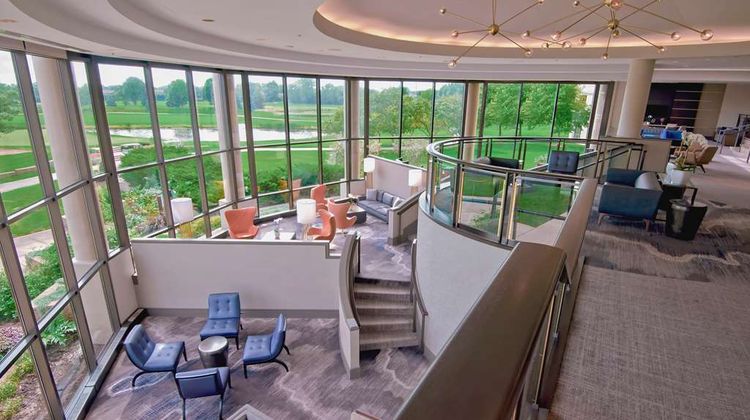 Hilton Chicago/Oak Brook Hills Resort Lobby