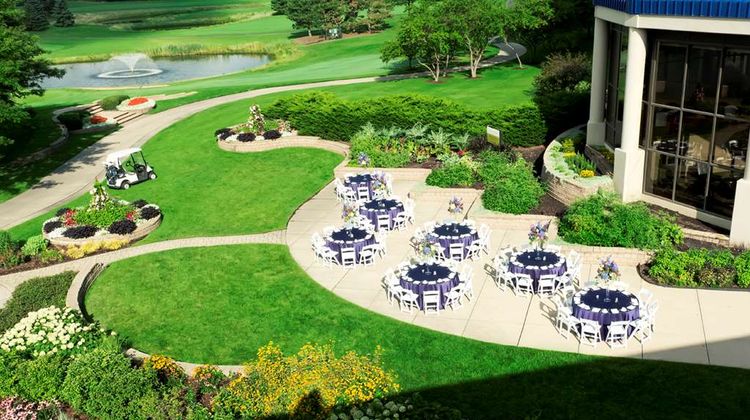Hilton Chicago/Oak Brook Hills Resort Restaurant